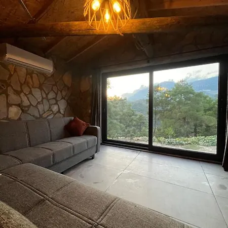 Chalet Olympos Ceratonia Dag Evi *